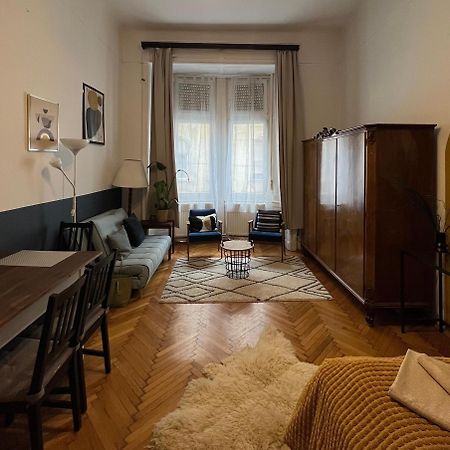 Rustic Apartment In Downtown Of Budapest Bagian luar foto