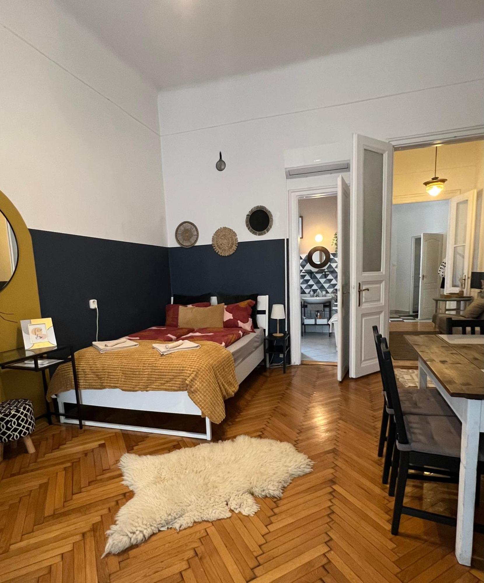 Rustic Apartment In Downtown Of Budapest Bagian luar foto